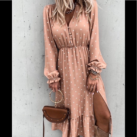 Peach dress with white polka dress - Picture 3 of 9